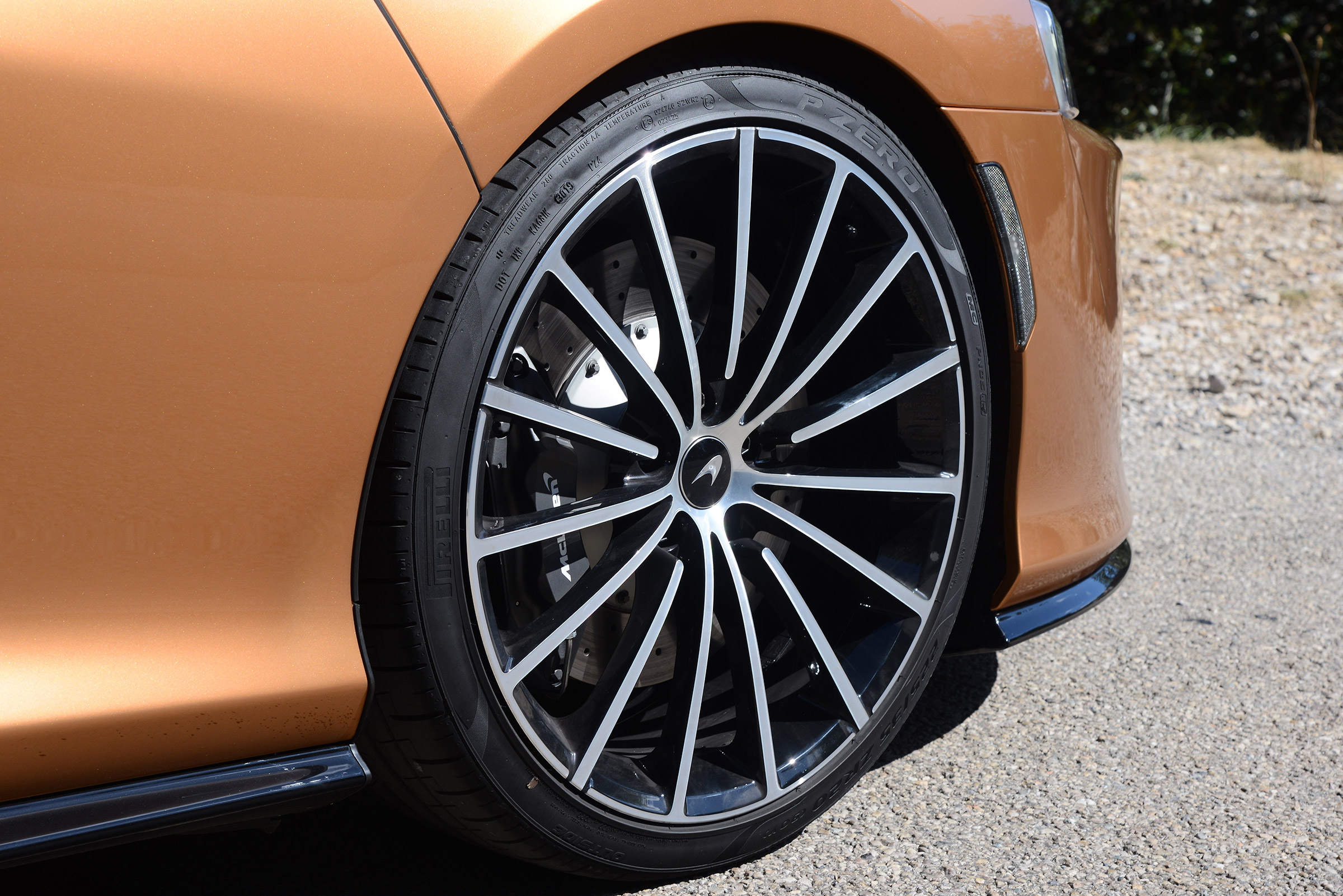 McLaren GT - wheel