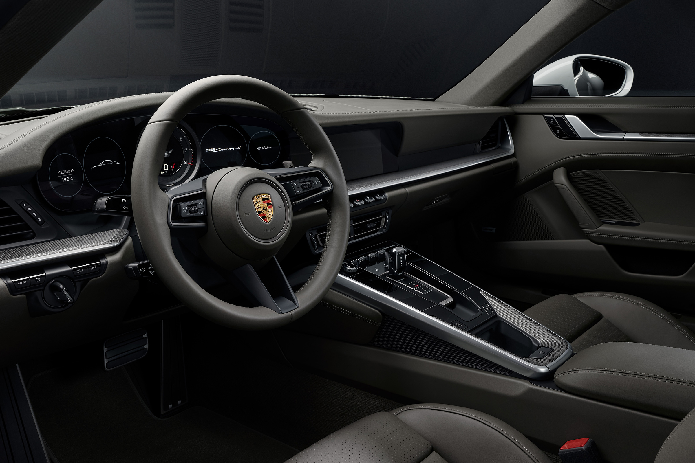 Porsche 911 Carrera 4 - interior