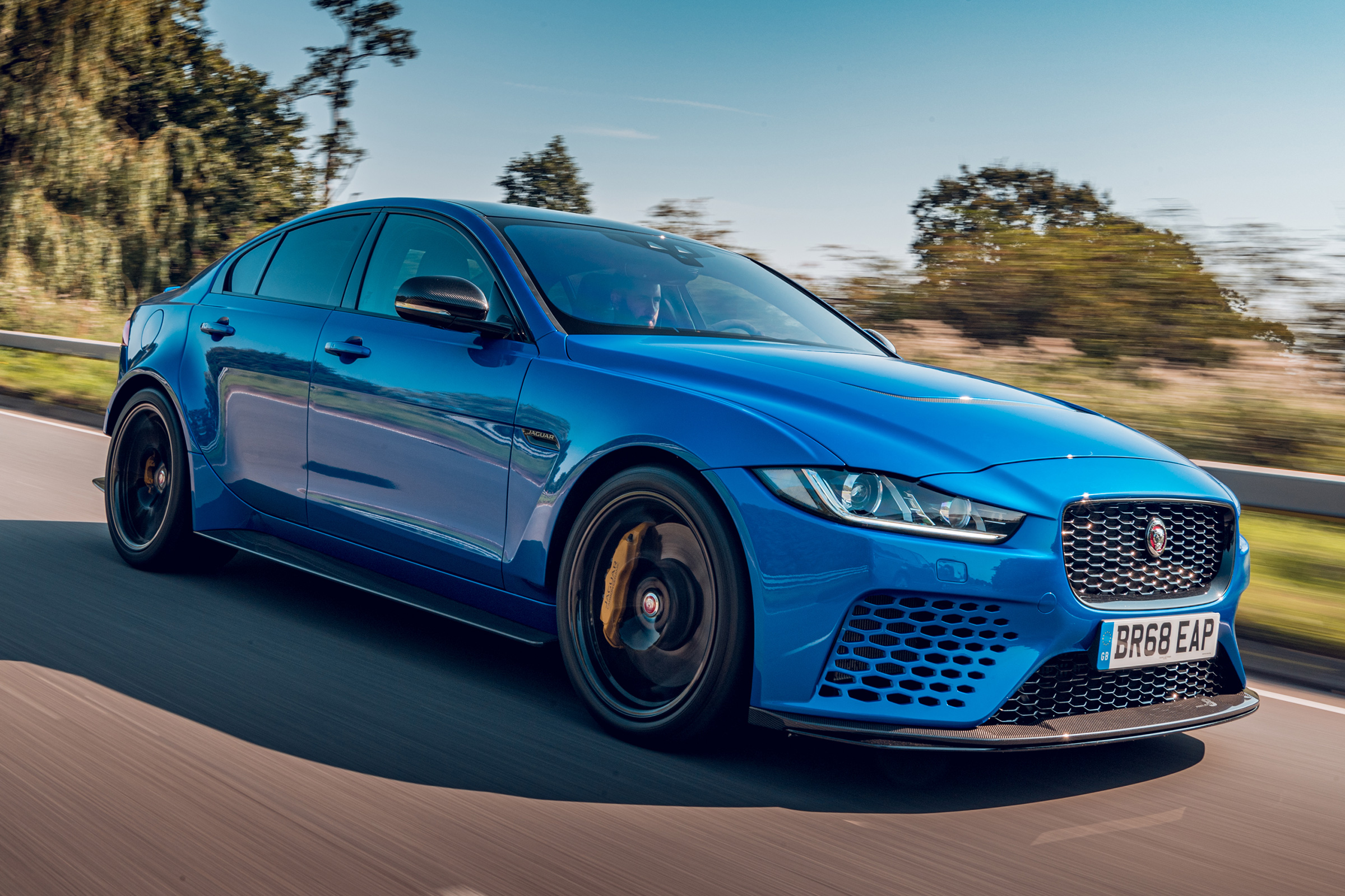 Jaguar XE Project 8 - front tracking