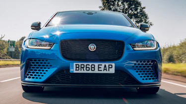 Jaguar XE Project 8 - grille