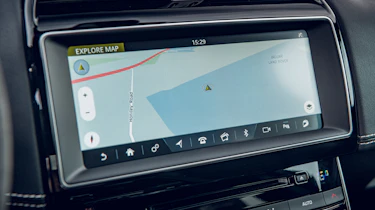 Jaguar XE Project 8 - screen