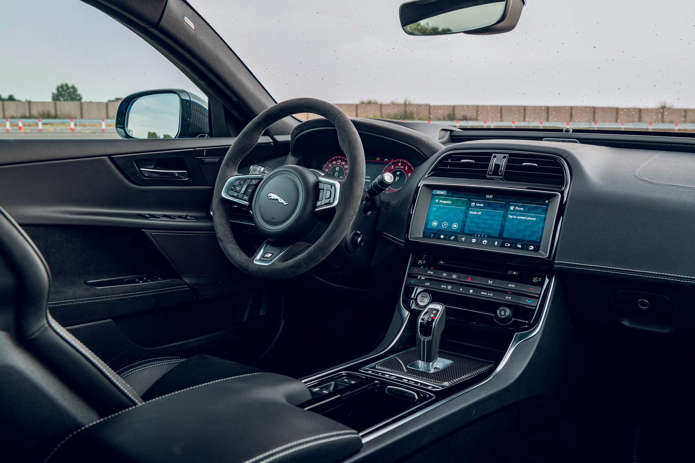 Jaguar XE Project 8 - interior