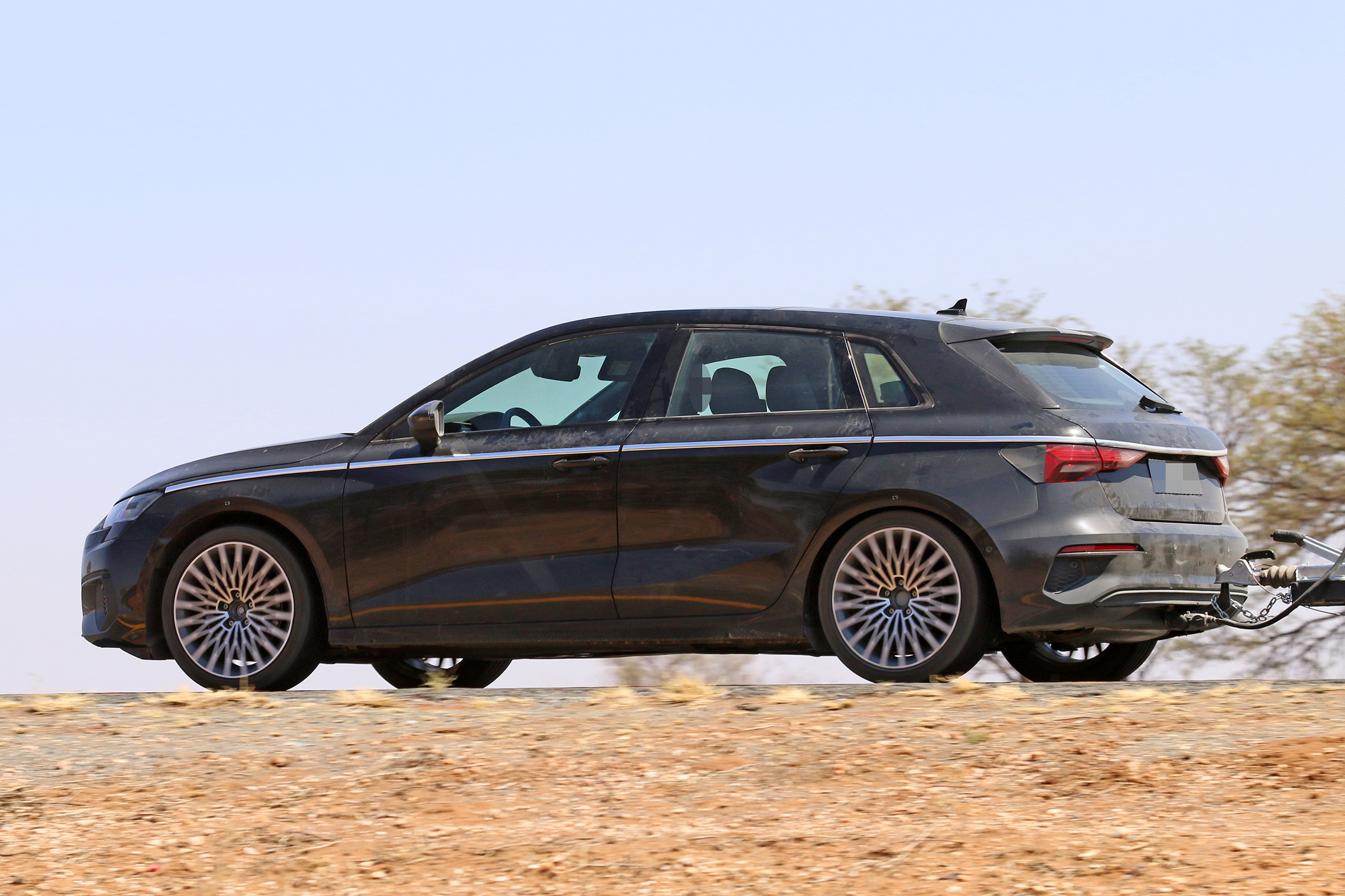 Audi A3 2020 - side