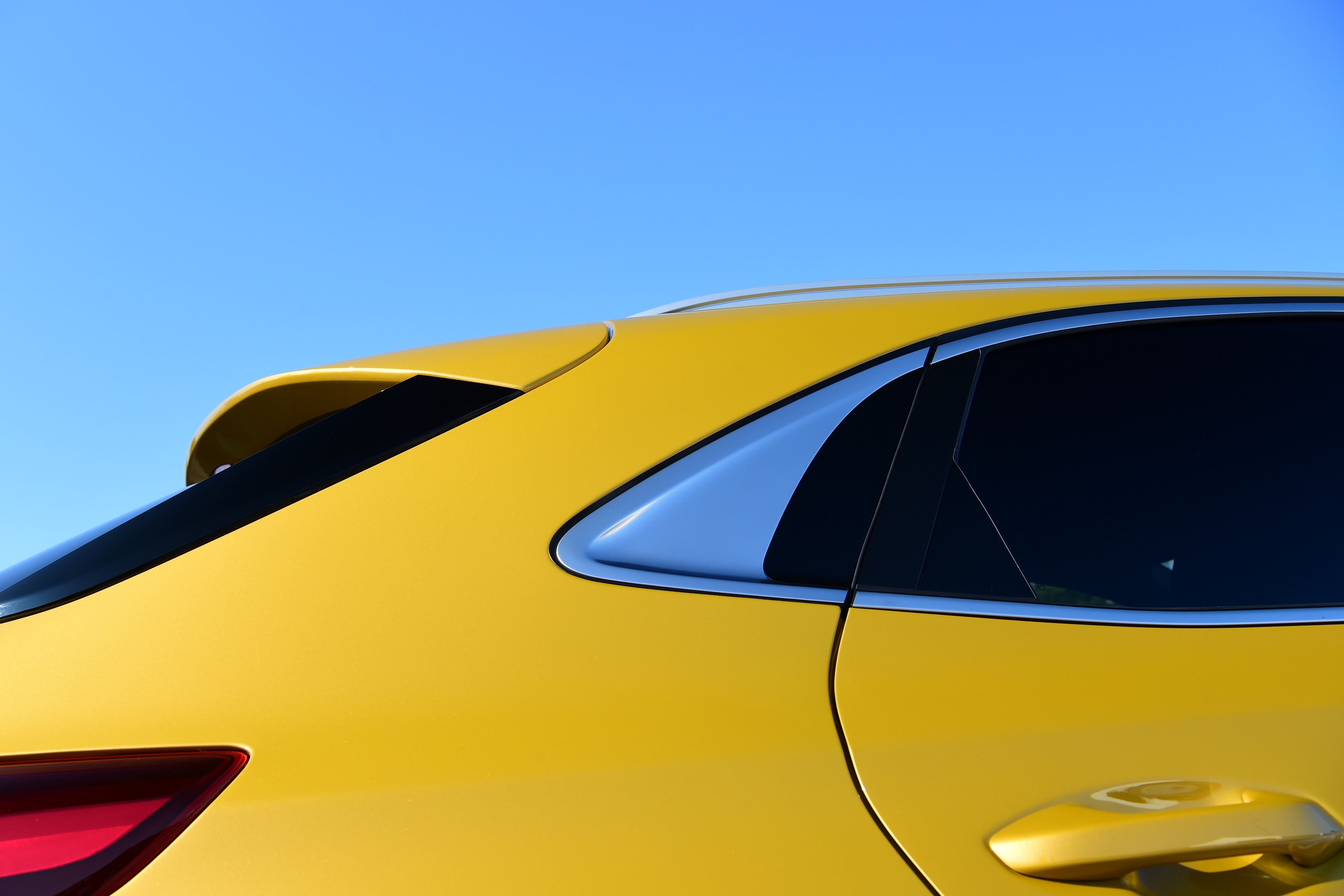 Kia XCeed - C-pillar