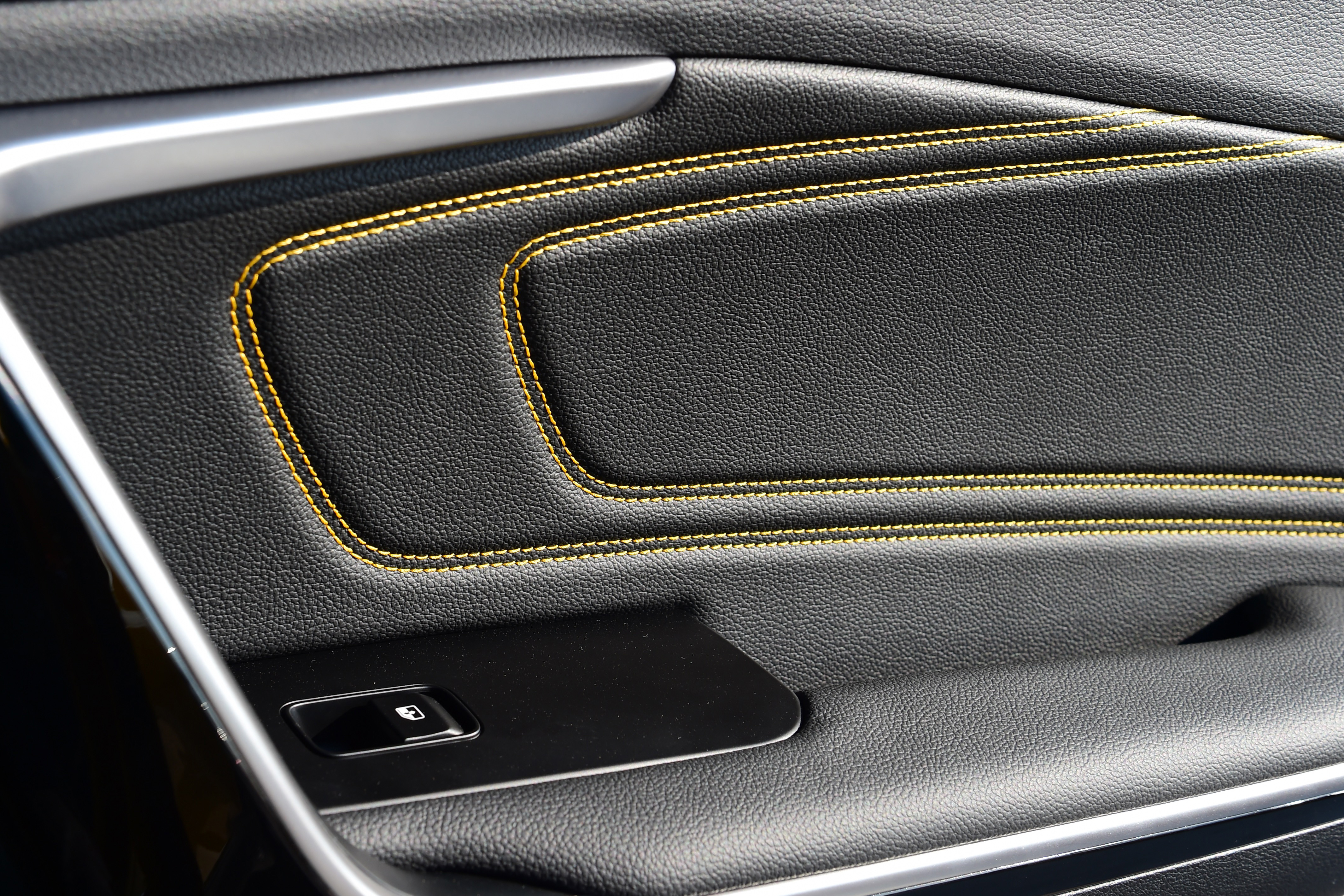 Kia XCeed - door card