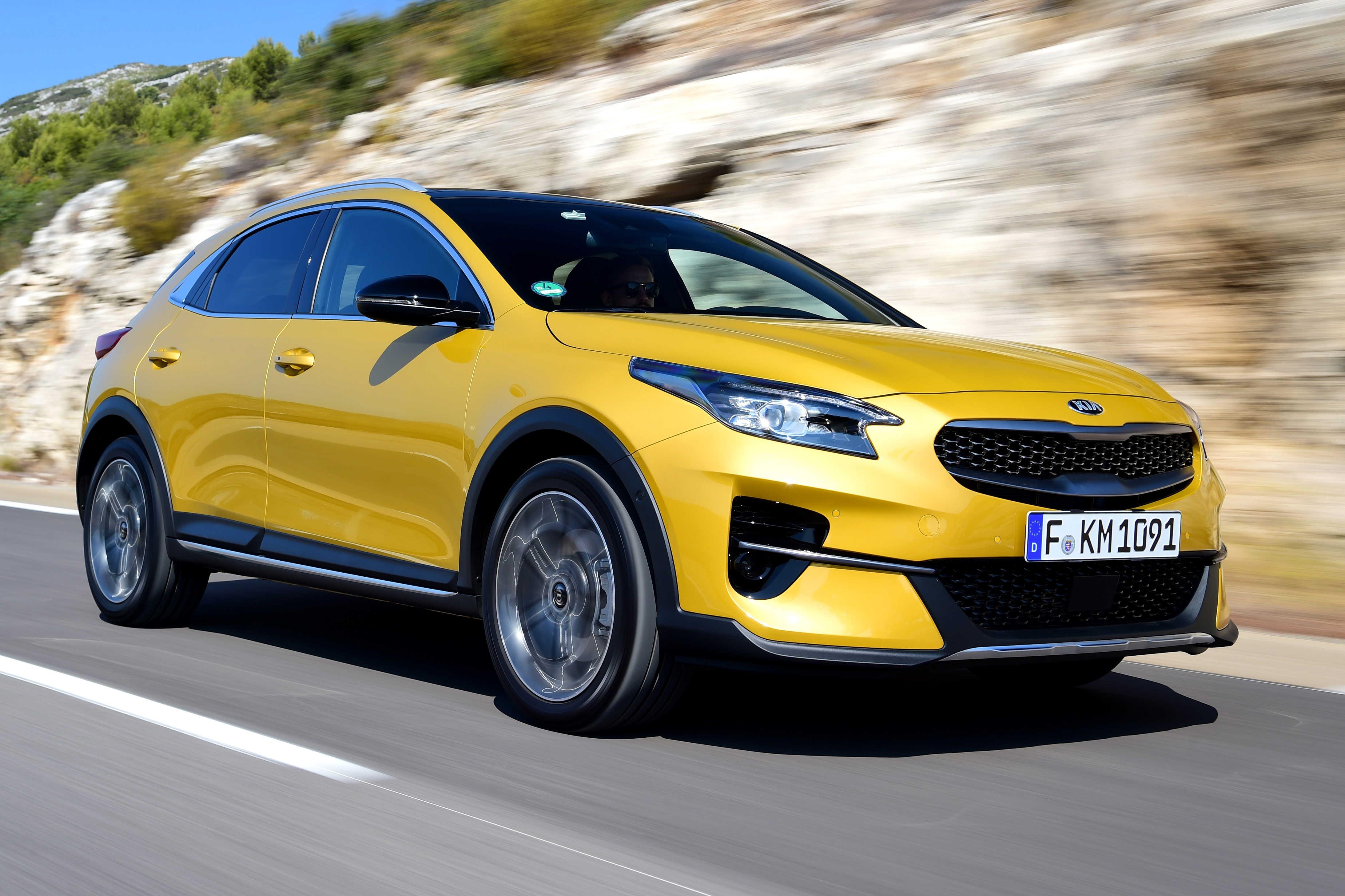 Kia XCeed - front tracking