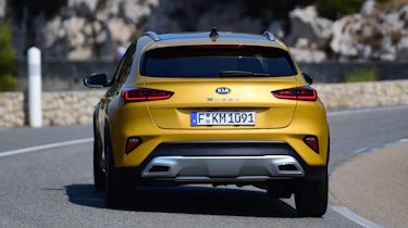 Kia XCeed - rear cornering