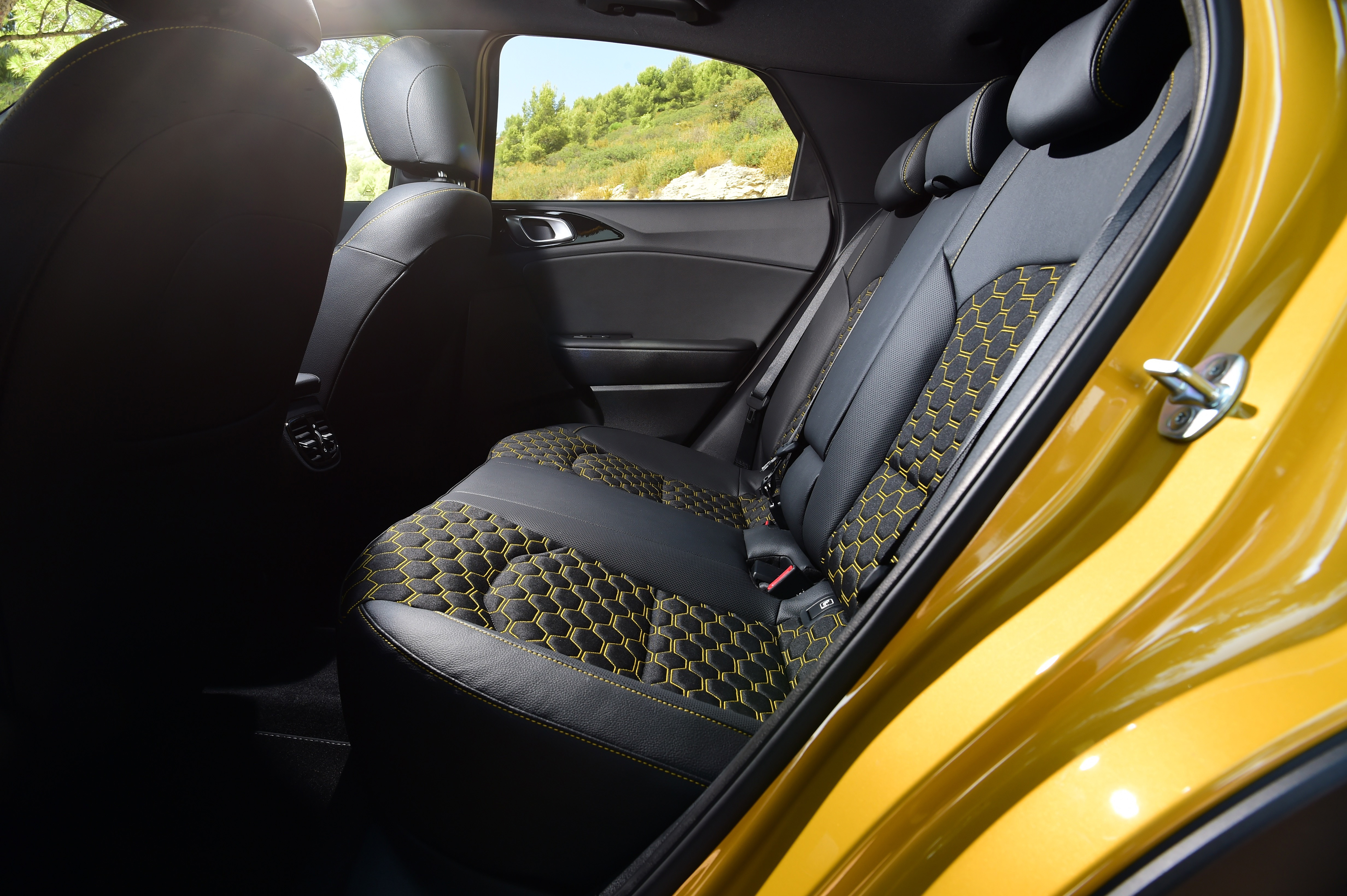 Kia XCeed - rear seats