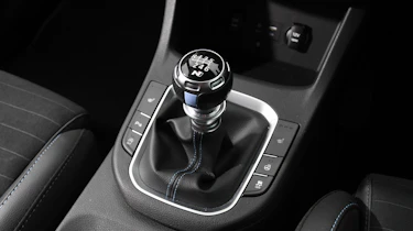 Hyundai i30 N - gear