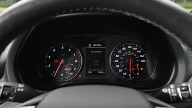Hyundai i30 N - dials