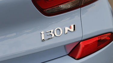 Hyundai i30 N - badge
