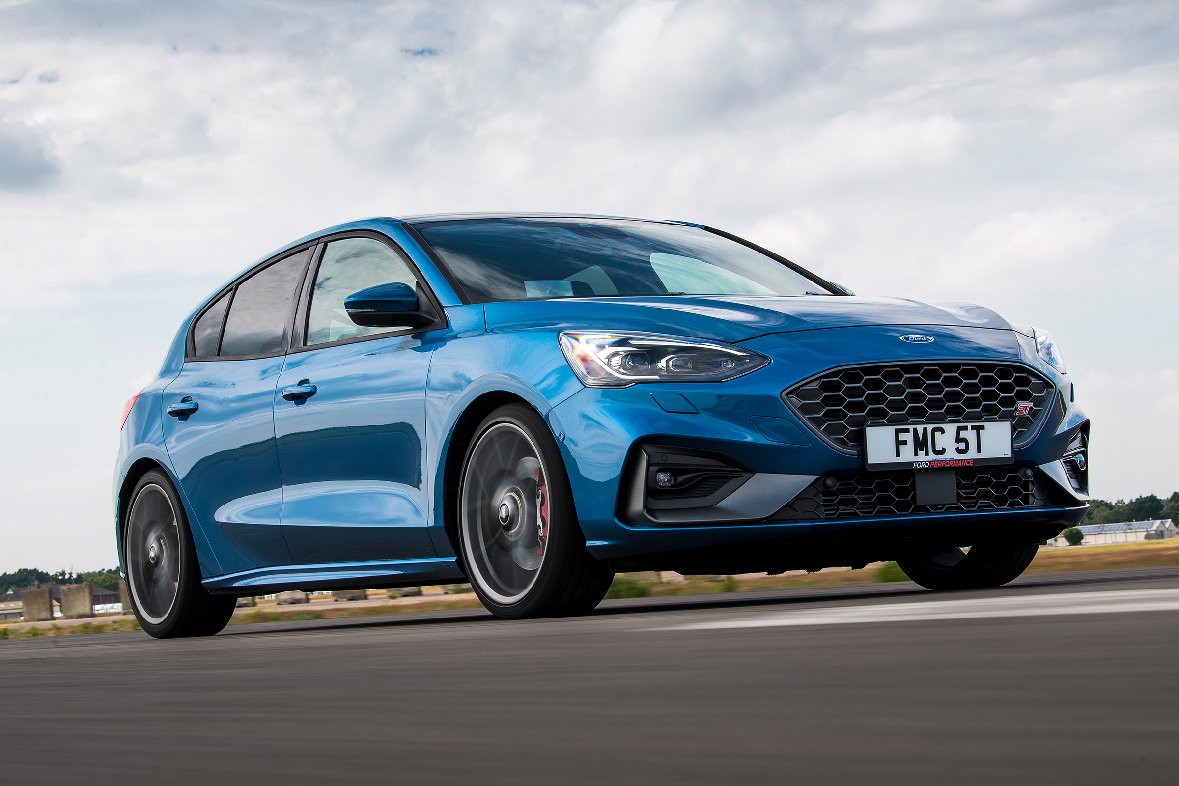 Ford Focus ST - front tracking