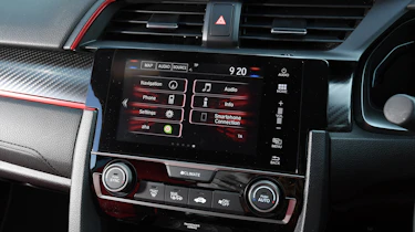 Honda Civic Type R - screen