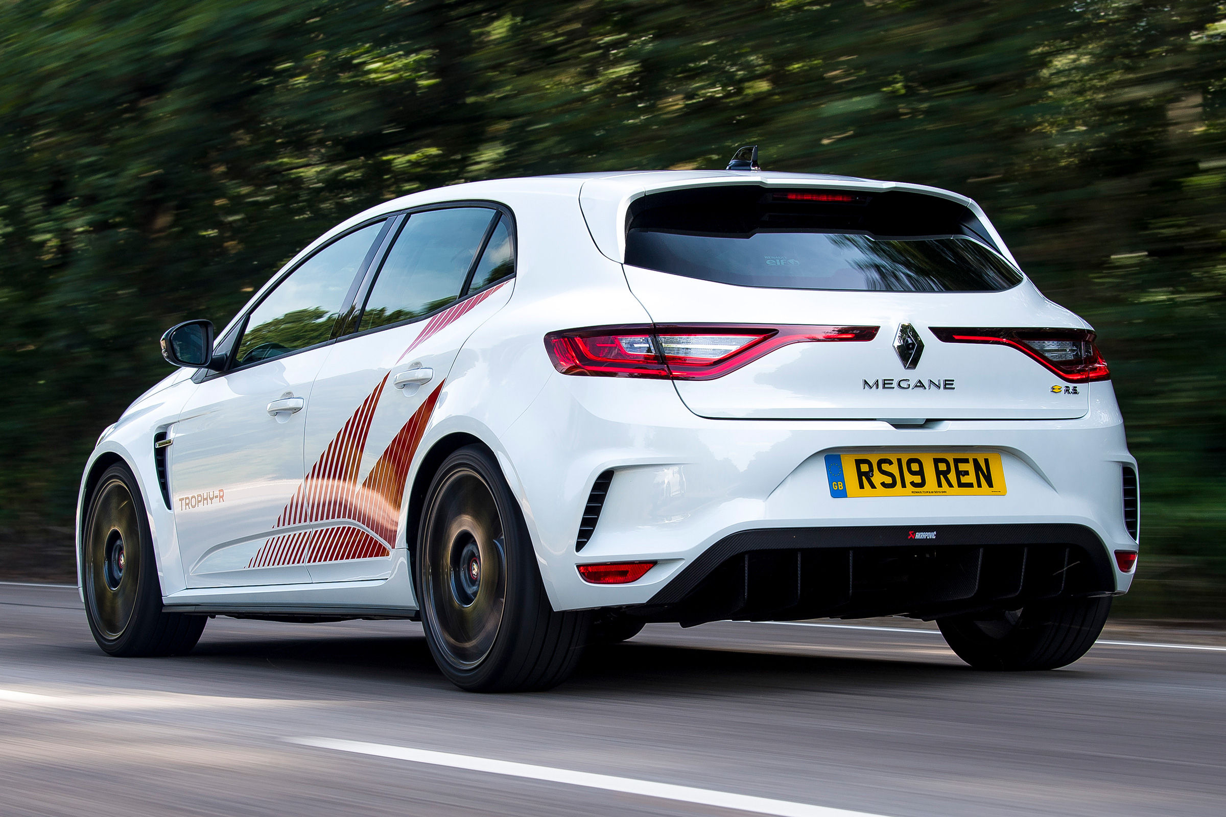 Renault Megane R.S. Trophy-R - rear tracking
