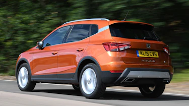SEAT Arona - rear tracking