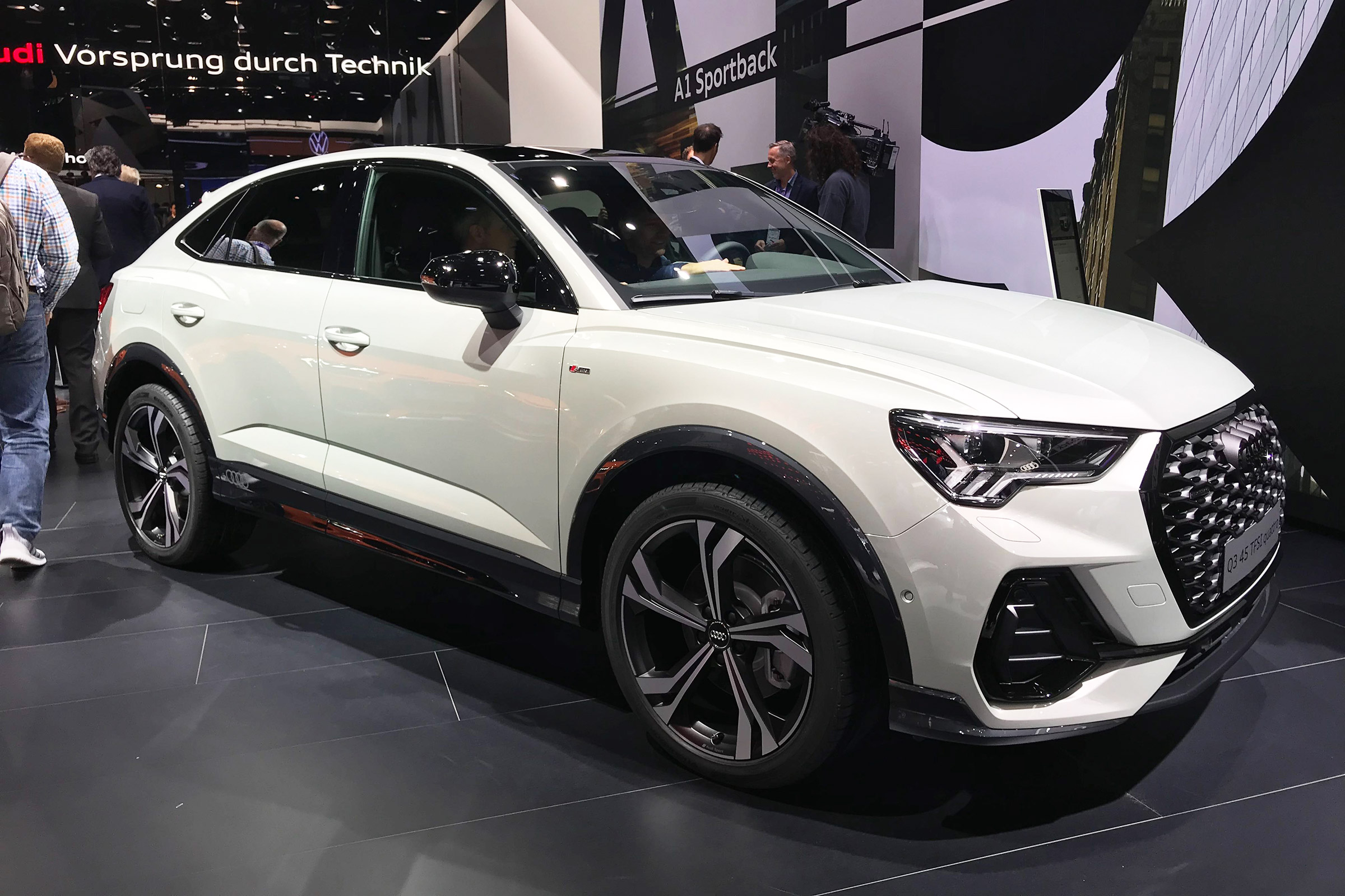 Audi Q3 Sportback - Frankfurt front