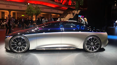 Mercedes EQS - side