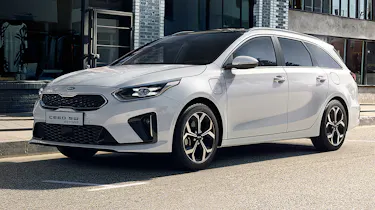 Kia Ceed Sportswagon PHEV - front 3/4 static
