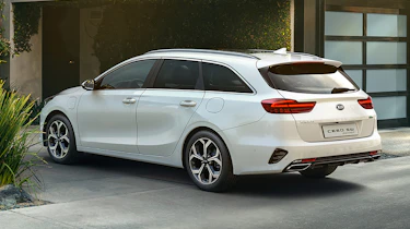 Kia Ceed Sportswagon PHEV - front 3/4 static