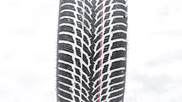 Nokian WR Snowproof - Winter Tyre Test 2019