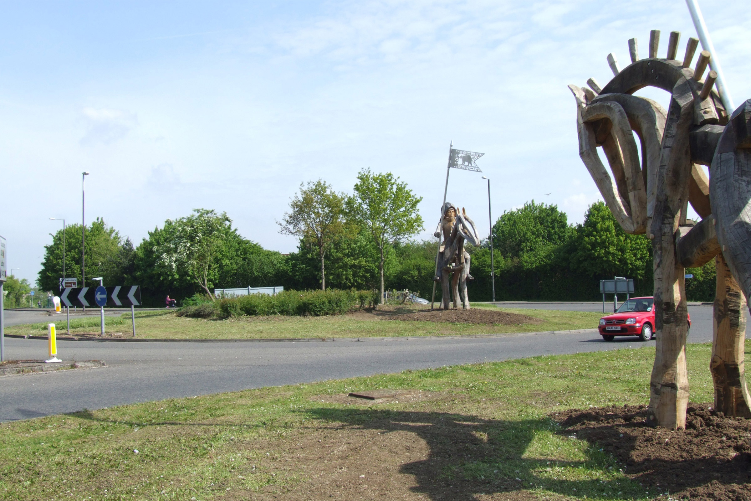 Wars of the Roses roundabout, Tewkesbury