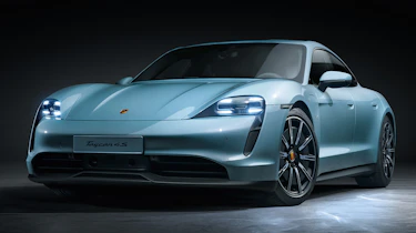 Porsche Taycan 4S - front 3/4 static