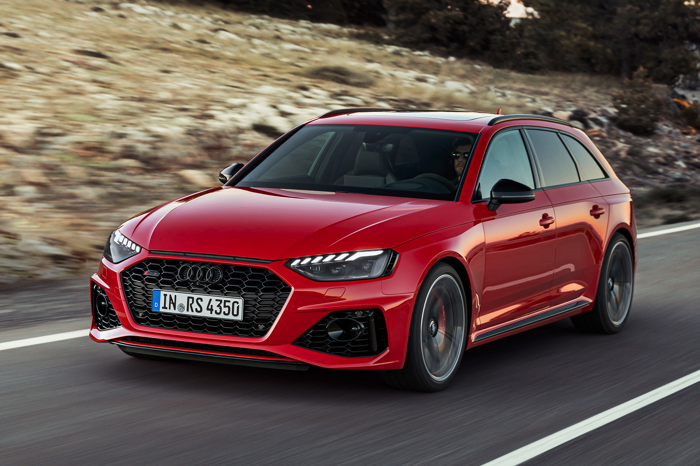 Audi RS 4 Avant - front