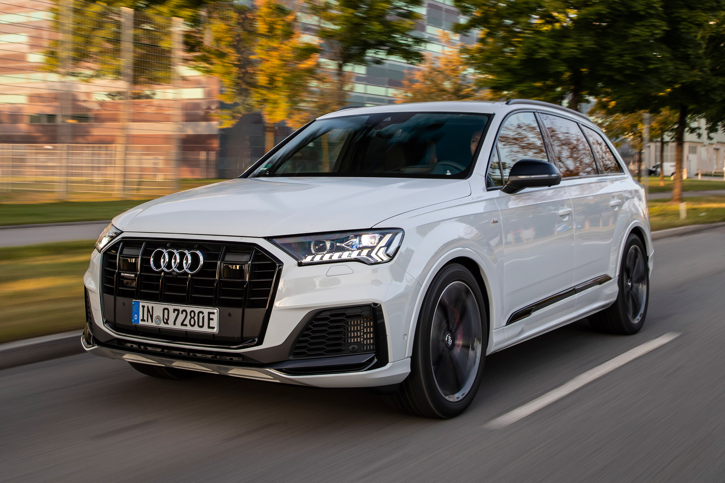 Audi Q7 60 TFSI e - front
