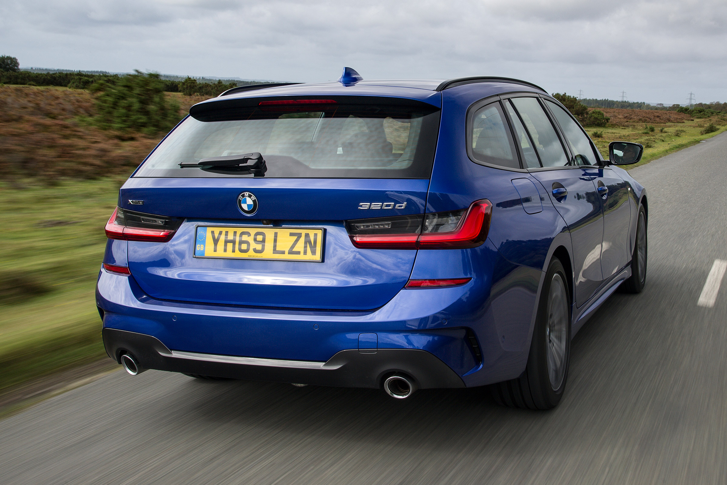 BMW 320d xDrive Touring - rear