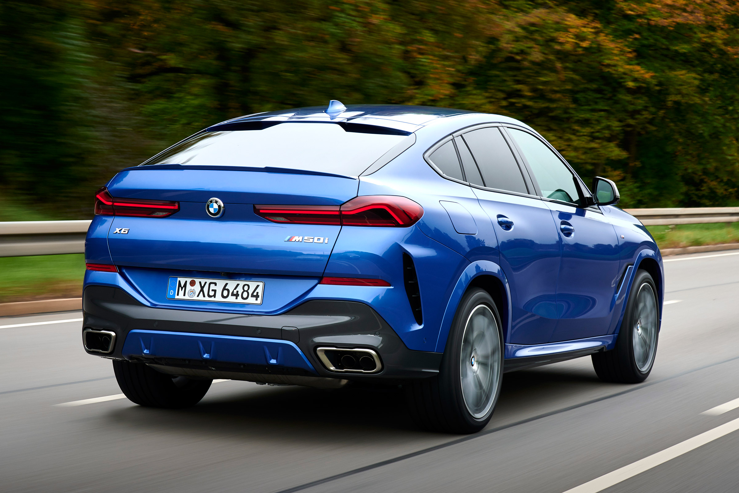 BMW X6 - rear