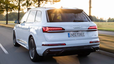 Audi Q7 60 TFSI e - rear
