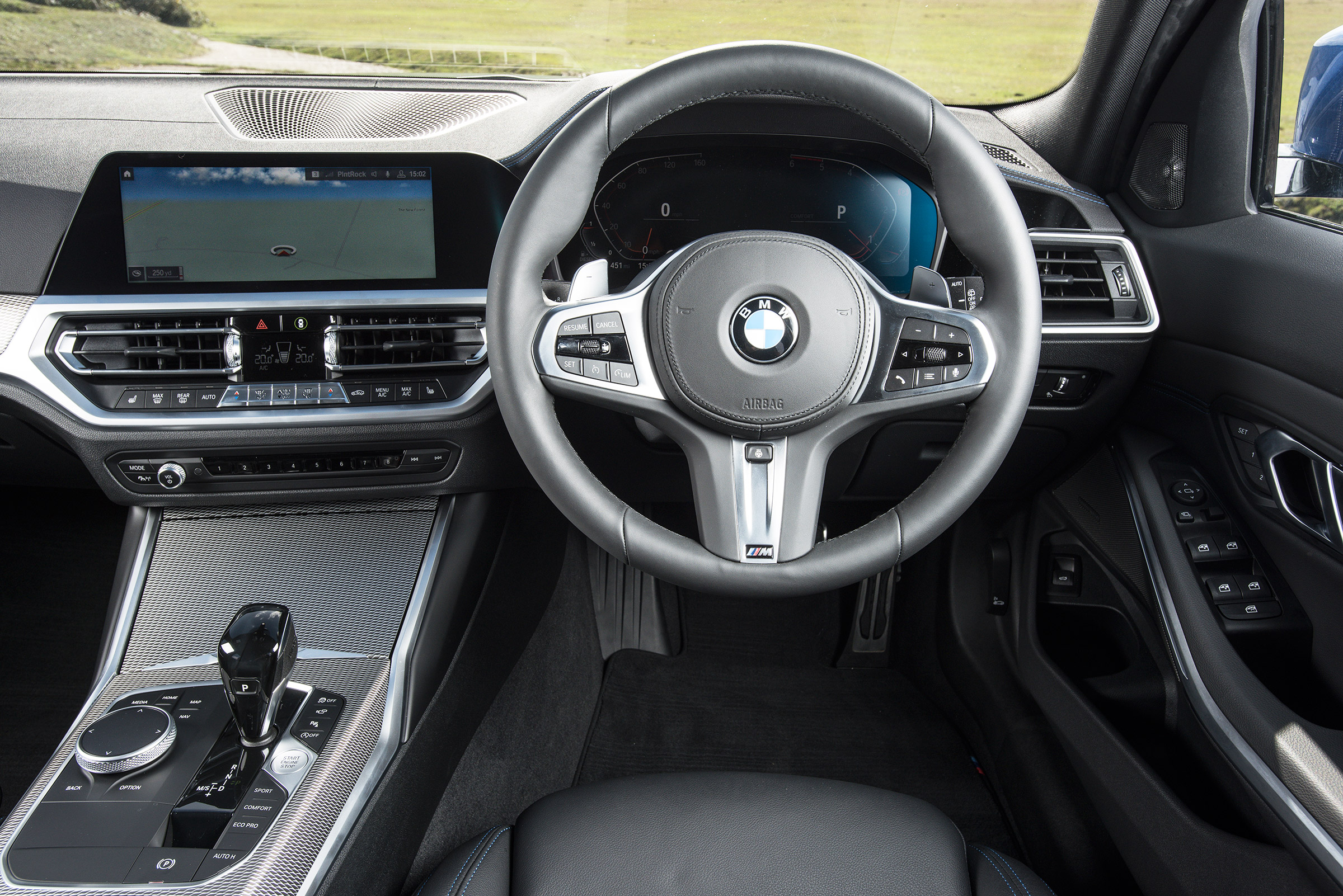 BMW 320d xDrive Touring - dash