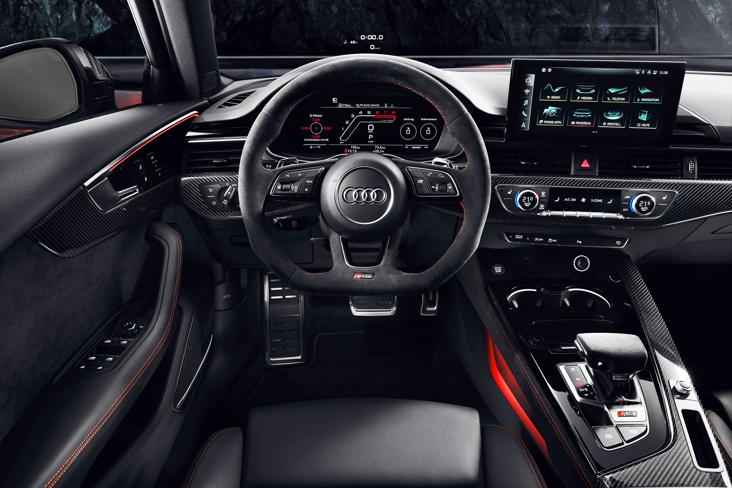 Audi RS 4 Avant - dash