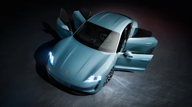 Porsche Taycan 4S - front 3/4 static doors open