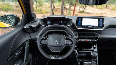 Peugeot 208 - dash