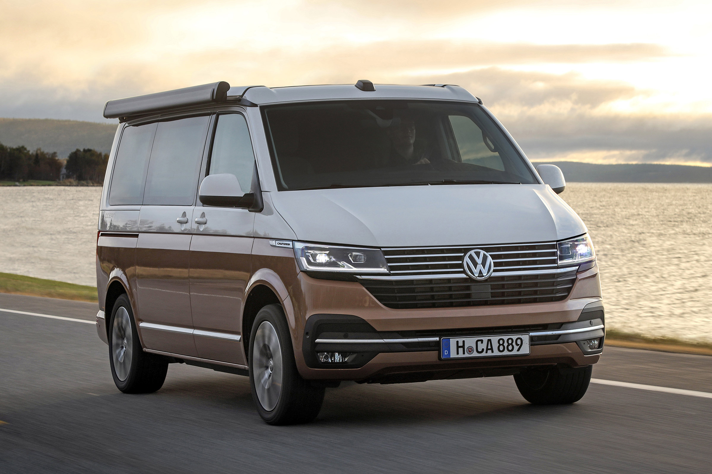Volkswagen California T6.1 - front tracking