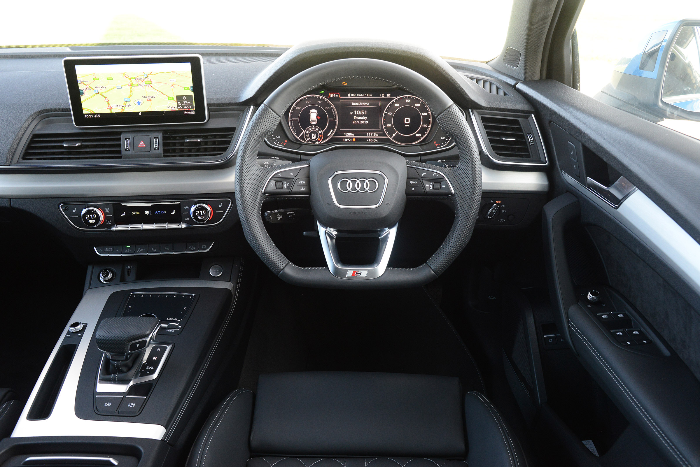 Audi Q5 TFSI e - dash