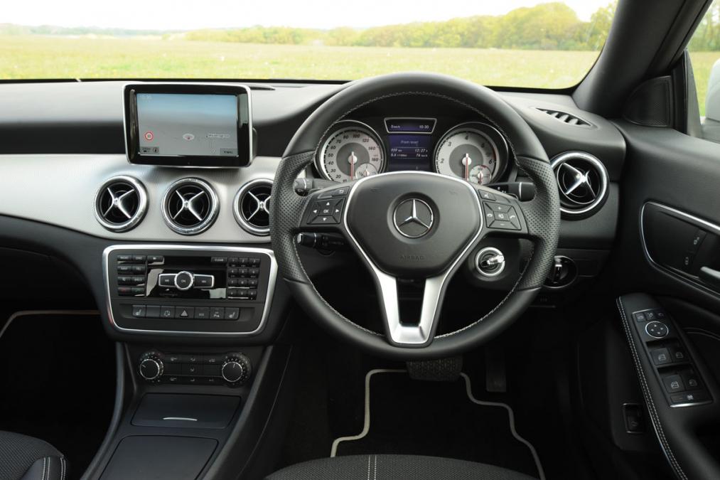 Used Mercedes CLA - dash