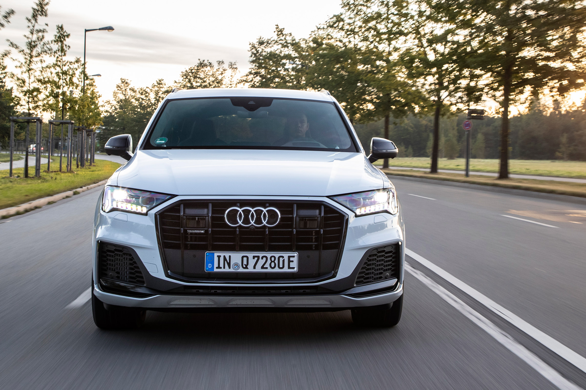 Audi Q7 60 TFSI e - full front