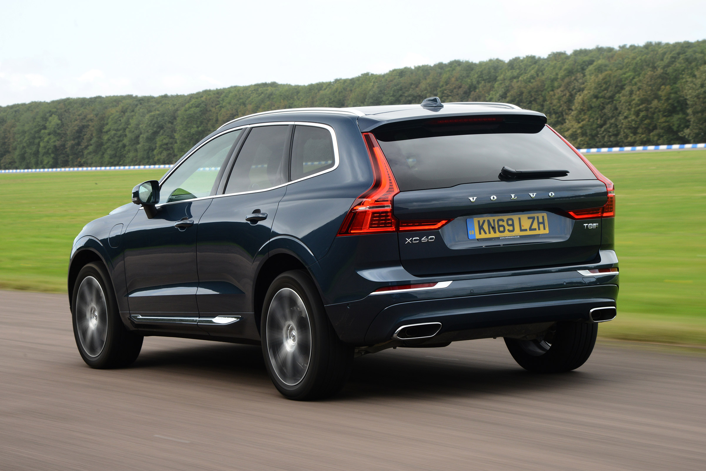 Volvo XC60 T8 - rear