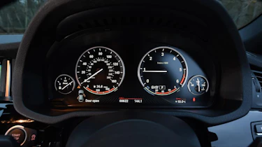 Used BMW X4 - dials