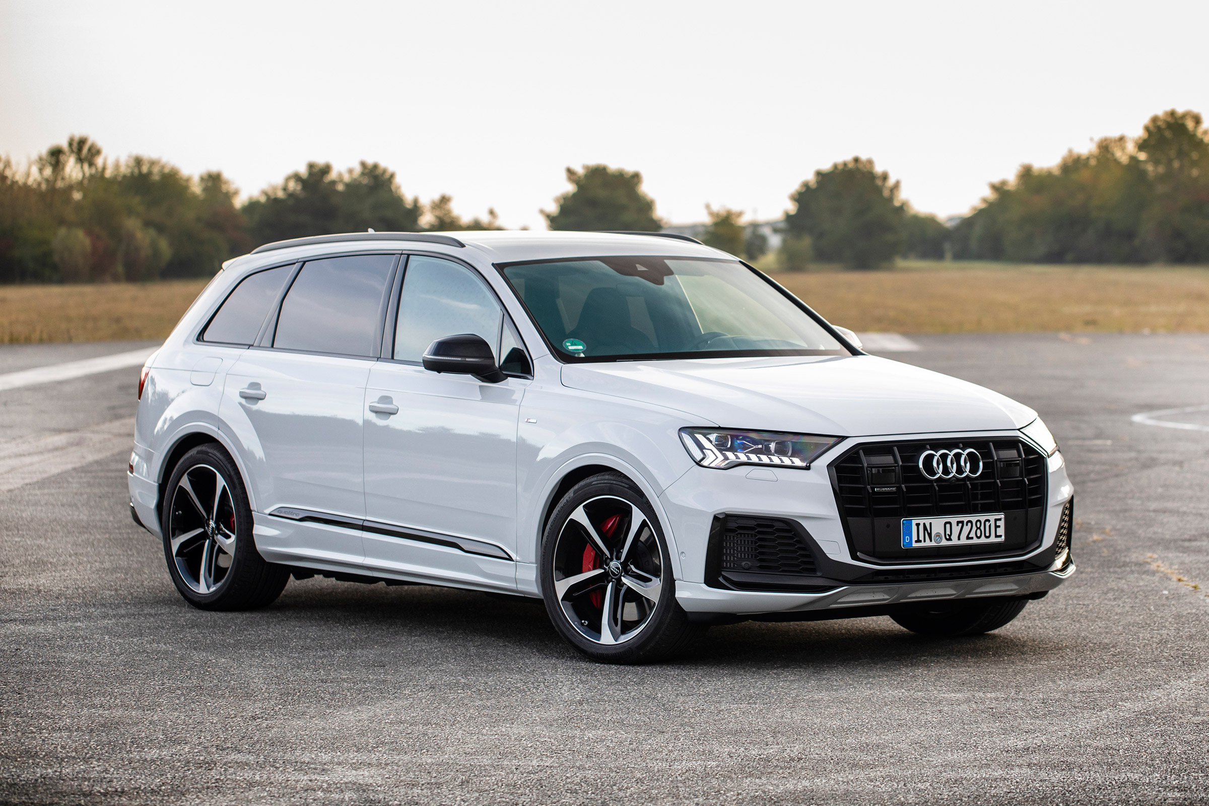 Audi Q7 60 TFSI e - front static
