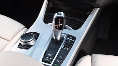Used BMW X4 - centre console