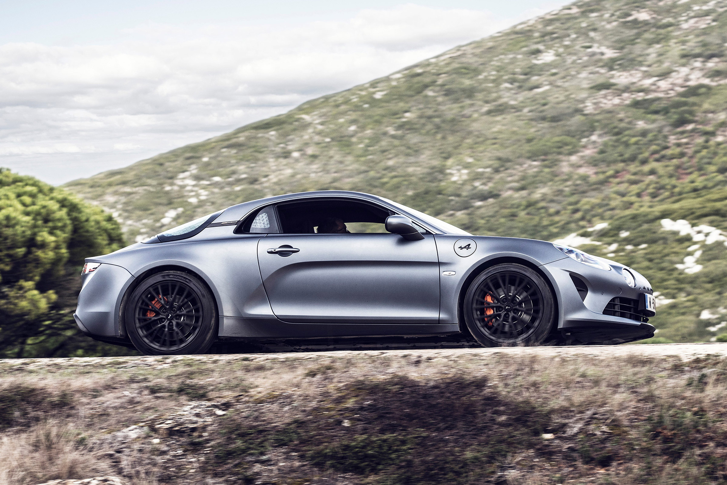 Alpine A110S - side action
