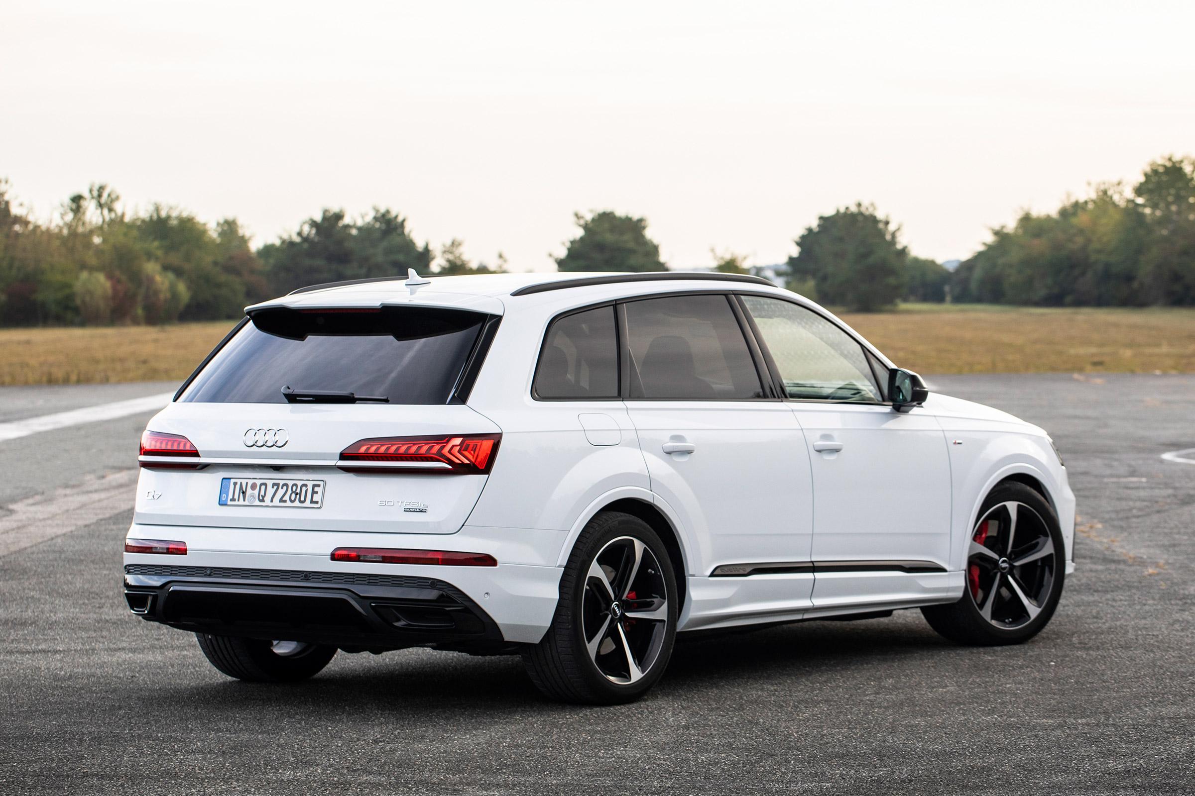 Audi Q7 60 TFSI e - rear static