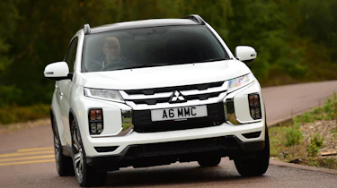 Mitsubishi ASX - front cornering
