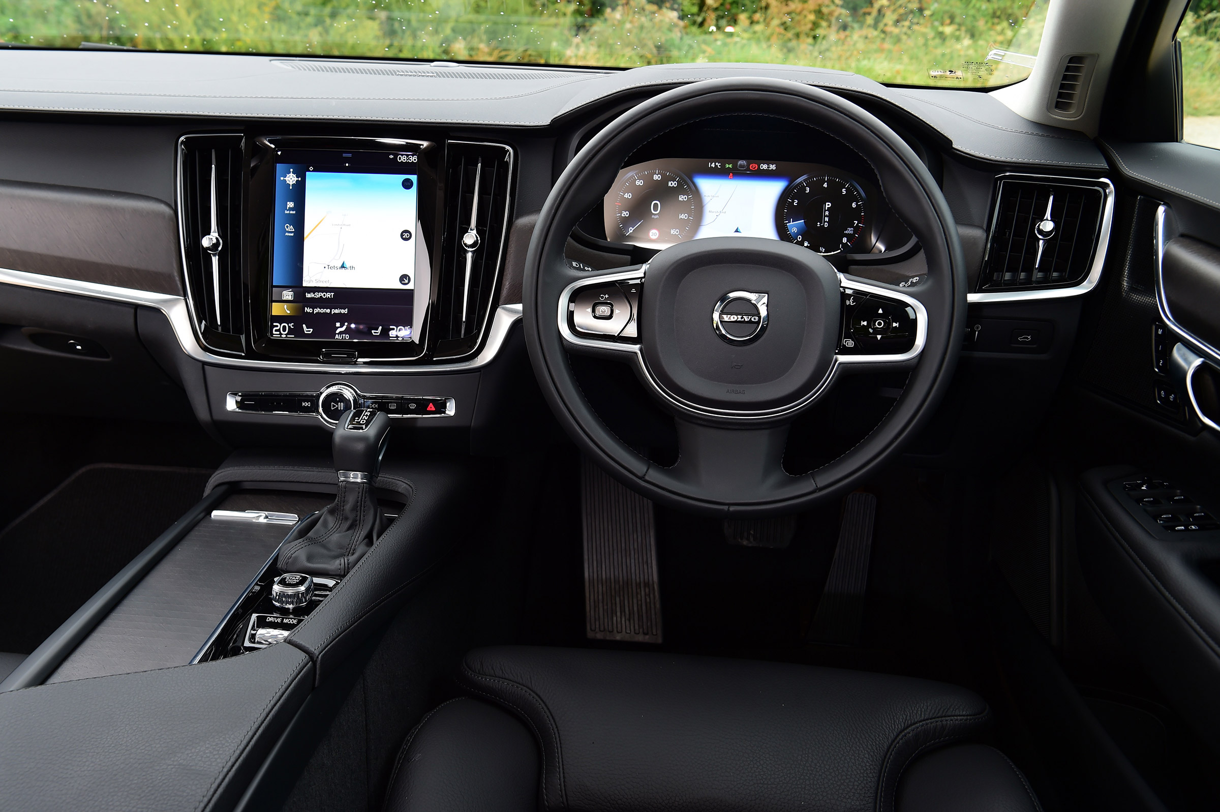 Volvo V90 Cross Country - dash