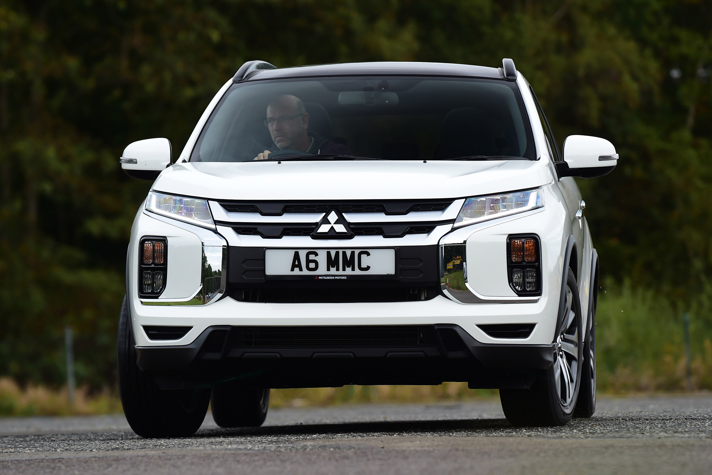 Mitsubishi ASX - front action