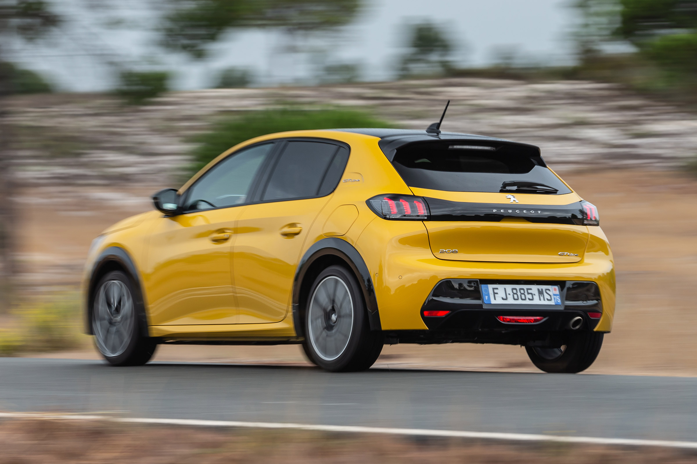 Peugeot 208 - rear action