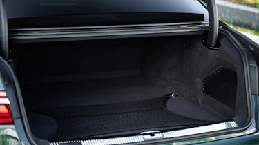 Audi A8 60 TFSI e - boot